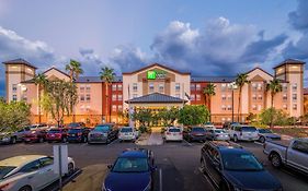 Holiday Inn Express Phoenix-Airport/University Drive By Ihg